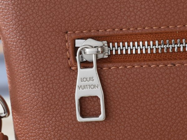 LV Takeoff Pouch LV Aerogram M25955 BC