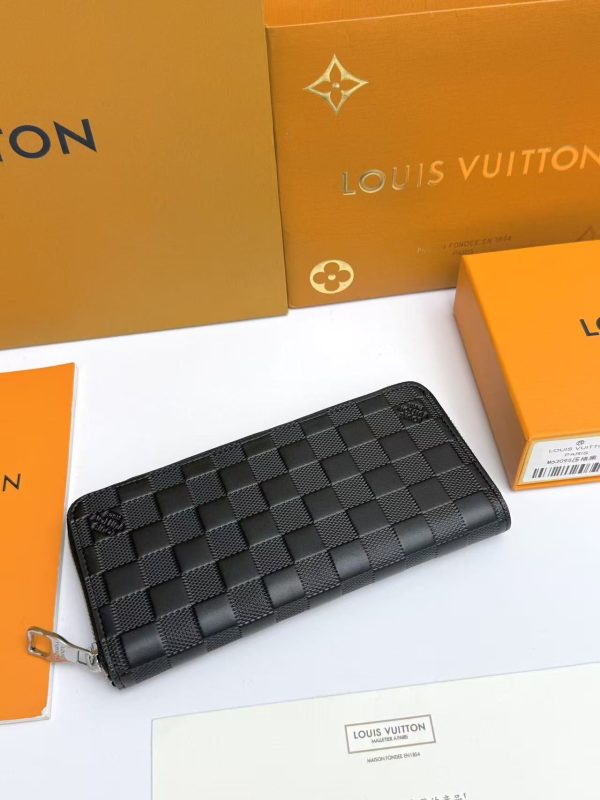 LV Zippy XL Wallet KK01650