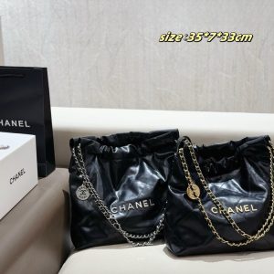 CN 22 Small Bag Shiny Calfskin Black C2301650