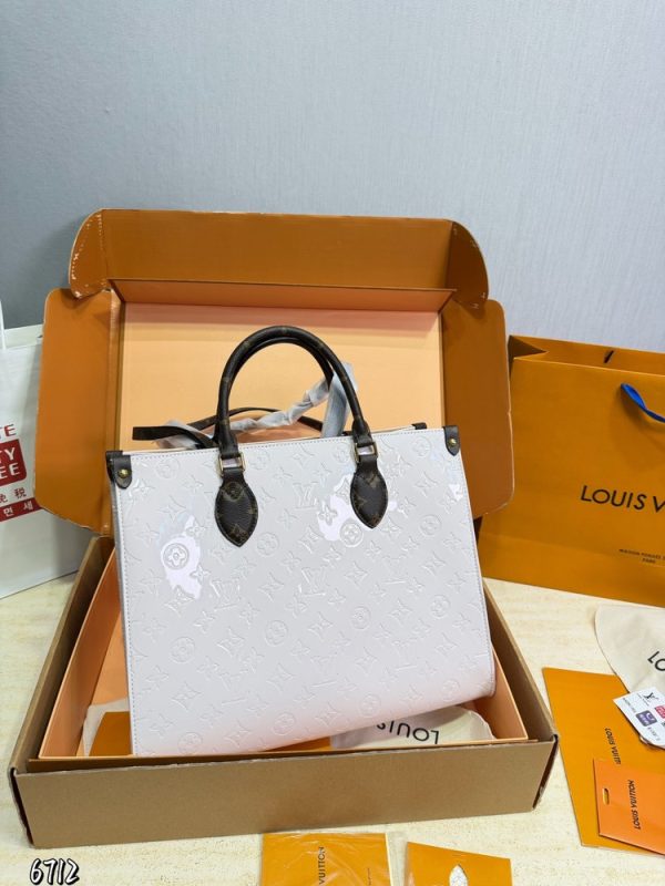 LV OnTheGo MM Monogram Vernis Bag C2301750