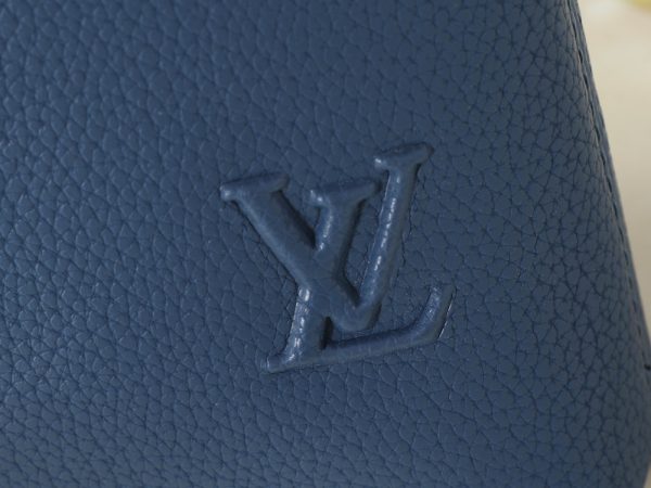LV Takeoff Pouch LV Aerogram M25955 BC