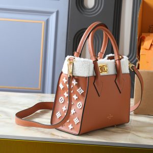 LV Grained Calfskin Shearling On My Side M20014-M21024 BC