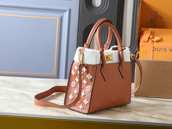 LV Grained Calfskin Shearling On My Side M20014-M21024 BC
