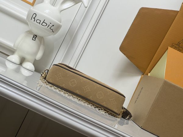 LV Wallet On Chain Ivy Beige Suede M82210 BC