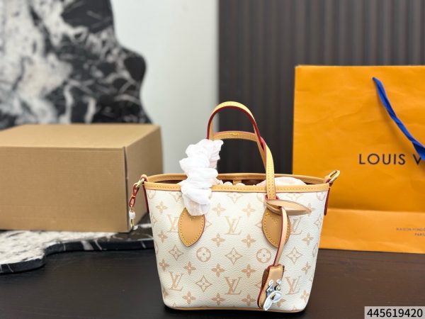 LV Neverfull BB Bag C2301450