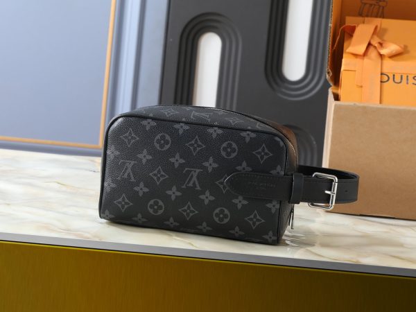 LV Locker Dopp Kit Cargo M2A501 BC
