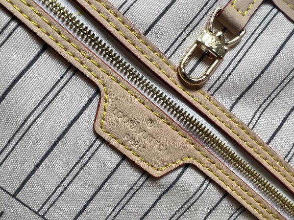 LV Neverfull Ski Monogram M3A288 BC