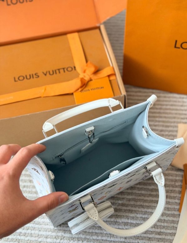 LV OnTheGo BB Monogram Bag C2301450