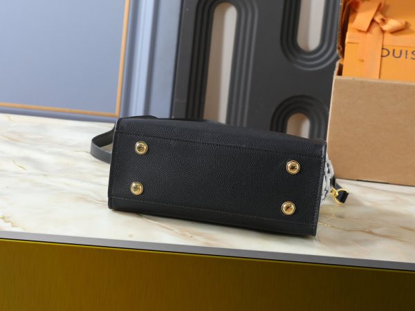LV Grained Calfskin Shearling On My Side M20014-M21024 BC