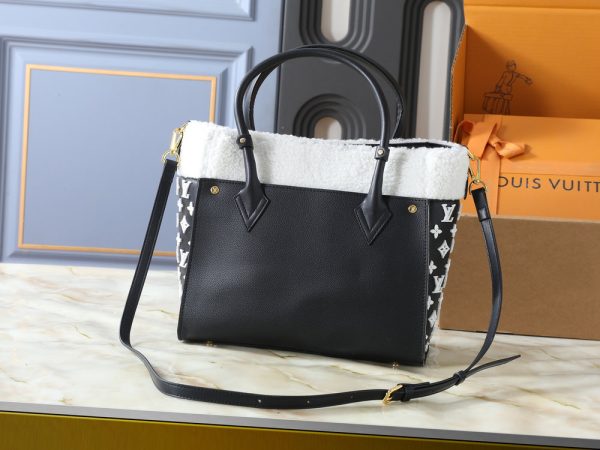 LV Grained Calfskin Shearling On My Side M20014-M21024 BC