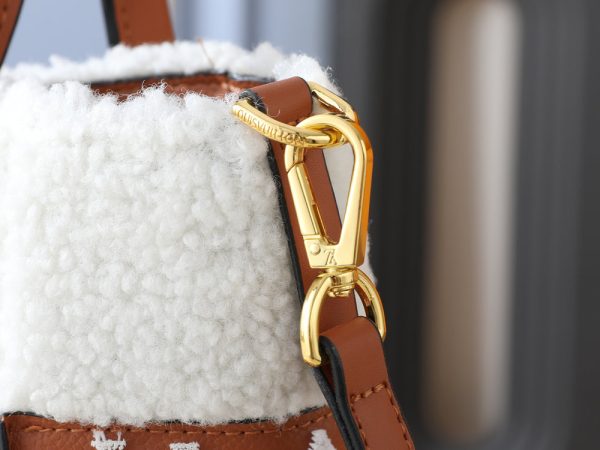 LV Grained Calfskin Shearling On My Side M20014-M21024 BC