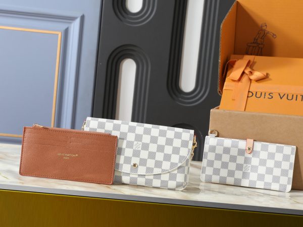 LV Wallet On Chain Trotter Bag M27242 BC