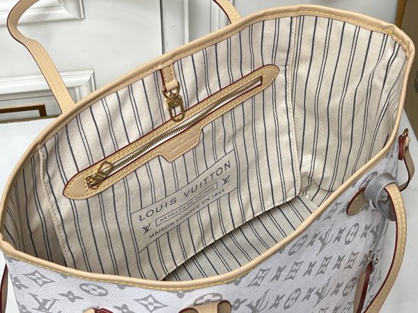 LV Neverfull Ski Monogram M3A288 BC