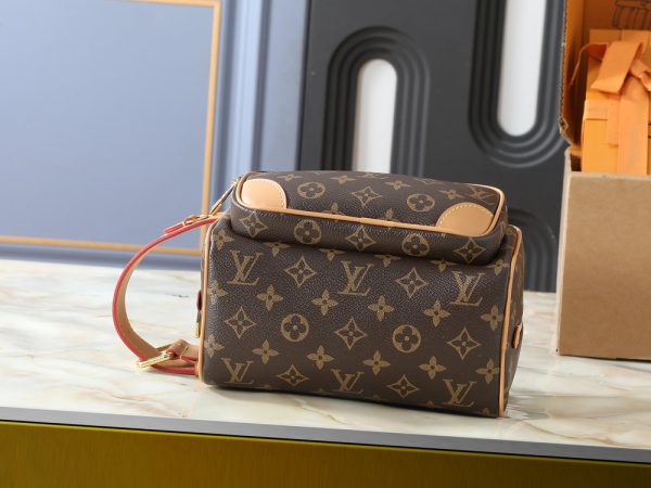 LV Locker Dopp Kit Cargo M2A501 BC