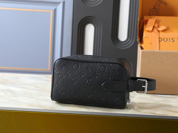 LV Locker Dopp Kit Cargo M2A501 BC