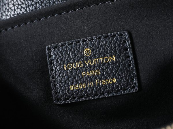 LV Pochette Métis East West Bag M26456 BC