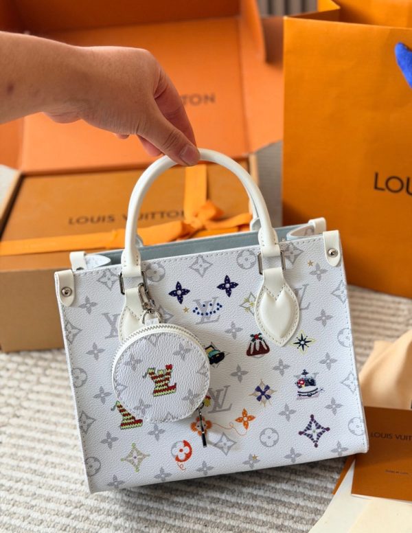LV OnTheGo BB Monogram Bag C2301450
