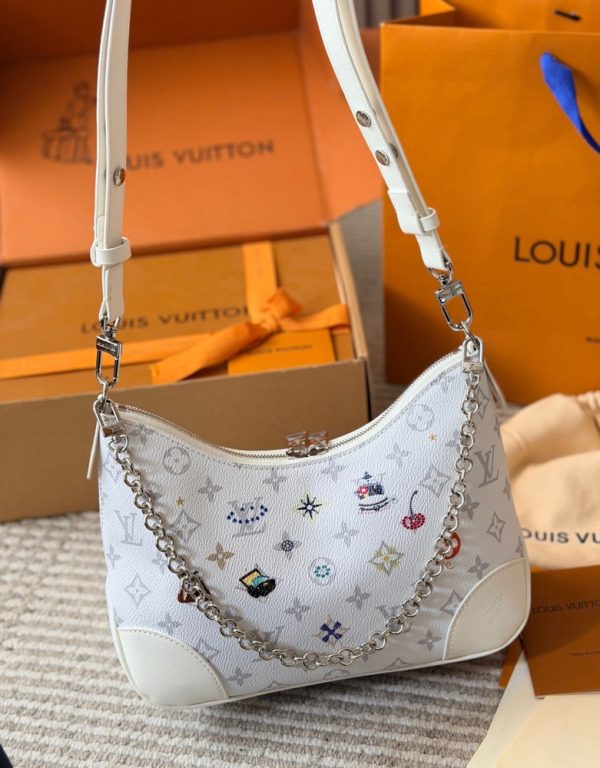 LV Boulogne Monogram C2301450