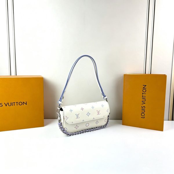 LV Wallet On Chain Ivy Bag M29770 BC