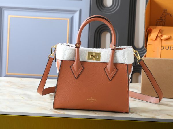 LV Grained Calfskin Shearling On My Side M20014-M21024 BC