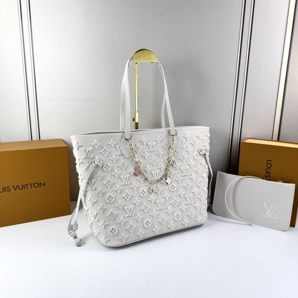 LV Neverfull MM Bag M45686 BC