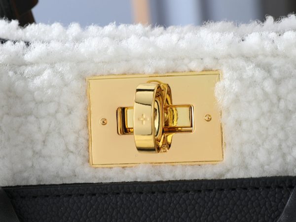 LV Grained Calfskin Shearling On My Side M20014-M21024 BC