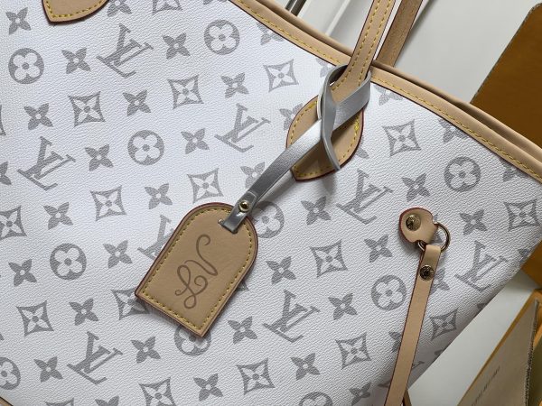 LV Neverfull Ski Monogram M3A288 BC