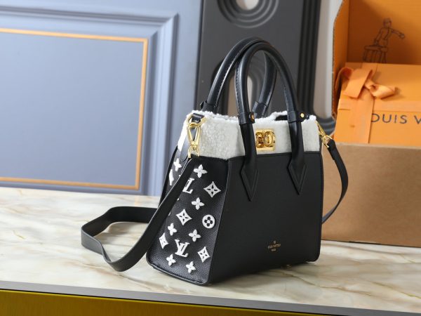 LV Grained Calfskin Shearling On My Side M20014-M21024 BC