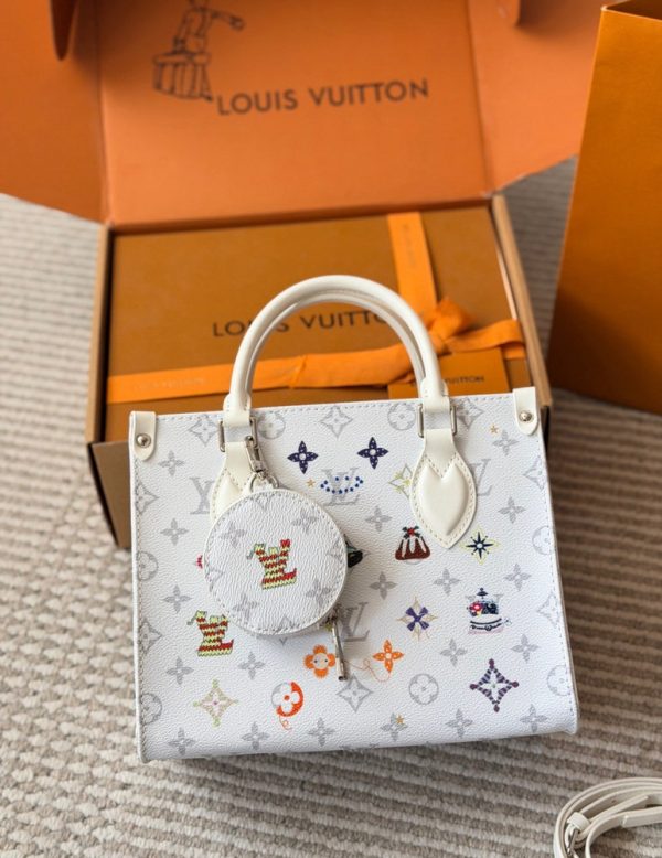 LV OnTheGo BB Monogram Bag C2301450
