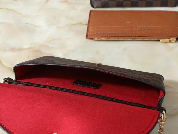 LV Wallet On Chain Trotter Bag M27242 BC
