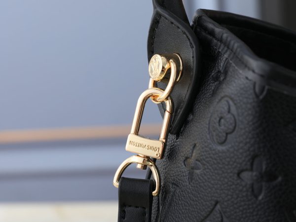 LV Hobo Bag M57857 BC