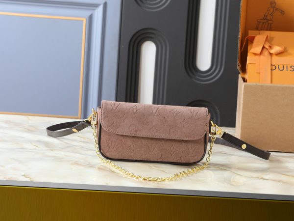 LV Wallet On Chain Ivy M2A367 BC