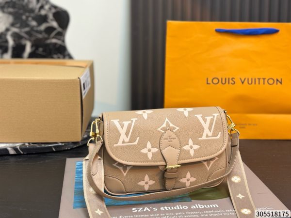 LV Diane Monogram Empreinte Bag C2301250