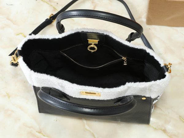 LV Grained Calfskin Shearling On My Side M20014-M21024 BC