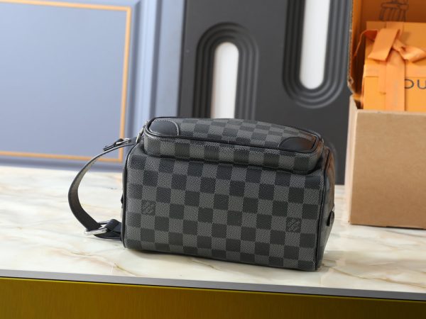 LV Locker Dopp Kit Cargo M2A501 BC