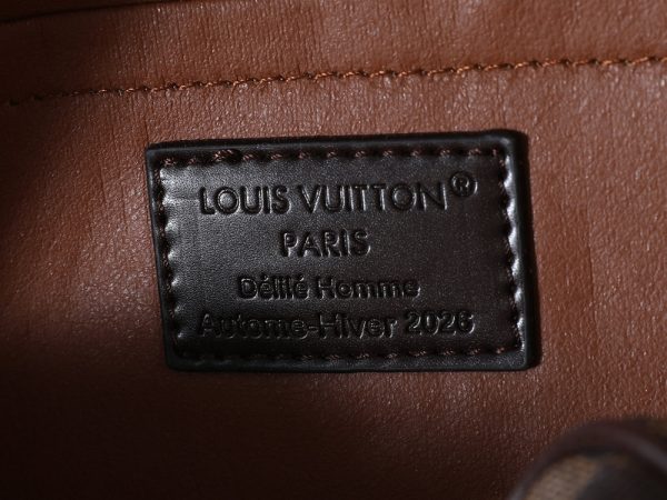 LV Locker Dopp Kit Cargo M2A501 BC