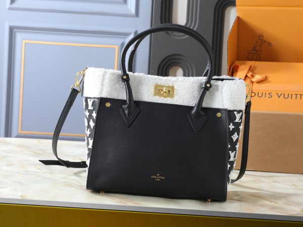 LV Grained Calfskin Shearling On My Side M20014-M21024 BC