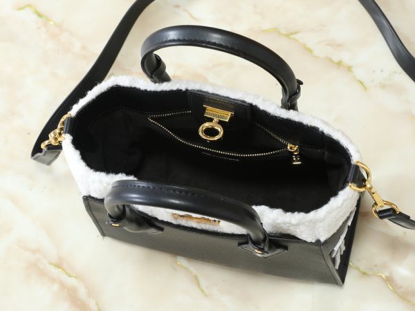 LV Grained Calfskin Shearling On My Side M20014-M21024 BC