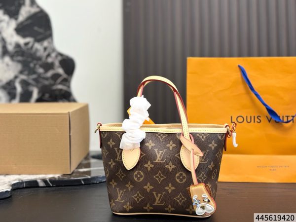 LV Neverfull BB Bag C2301450