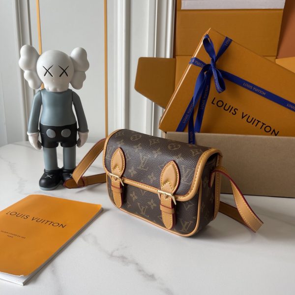 LV Satchel Wearable Wallet M2A647-M2A259-1 BC