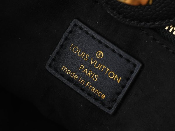 LV Grained Calfskin Shearling On My Side M20014-M21024 BC