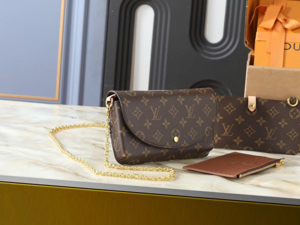 LV Wallet On Chain Trotter M27242 BC LV Wallet On Chain Trotter M27242 BC