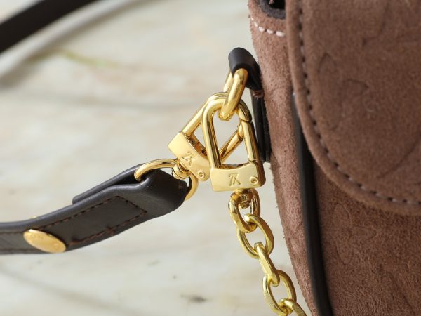 LV Wallet On Chain Ivy M2A367 BC