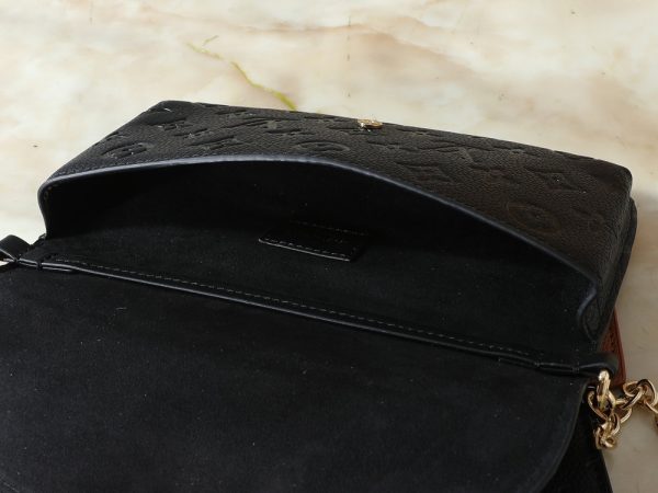 LV Wallet On Chain Trotter Bag M27242 BC