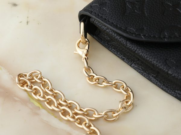 LV Wallet On Chain Trotter Bag M27242 BC
