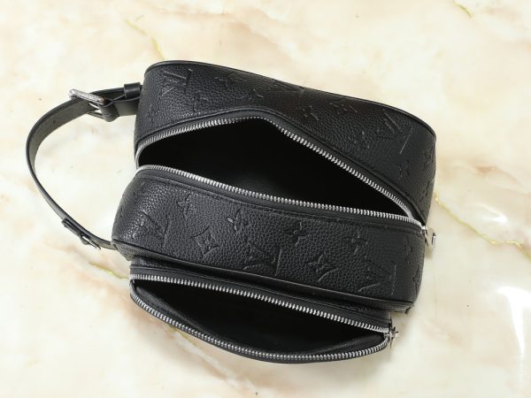 LV Locker Dopp Kit Cargo M2A501 BC