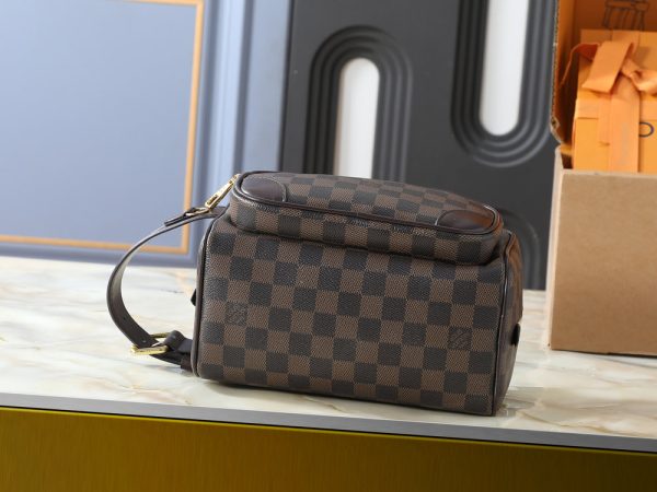 LV Locker Dopp Kit Cargo M2A501 BC